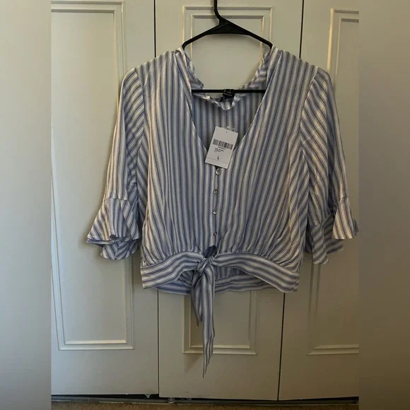 Vertical Striped Tie Top - Picture 2 of 8